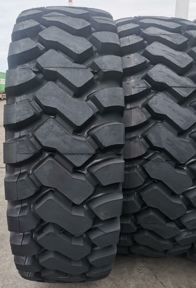 MSX2 12.00R24 18.00R33