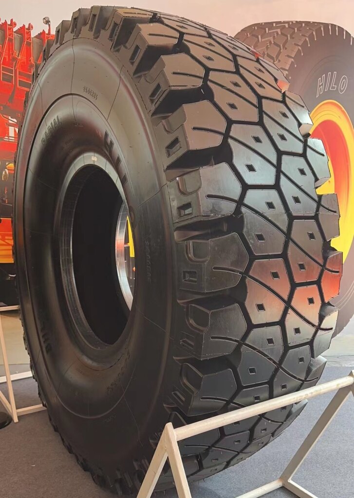 HILO BLHS 24.00R35 E4