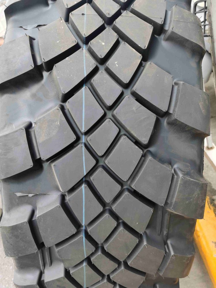 ADVANCE GL072A 425/85R21