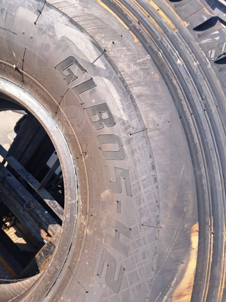 ADVANCE GLB05 E2 Crane Tire