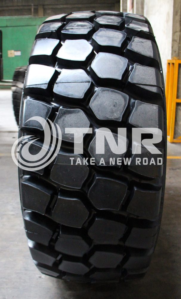 HILO BDTS/BDTS2 23.5R25 26.5R25 29.5R25 E4 TL