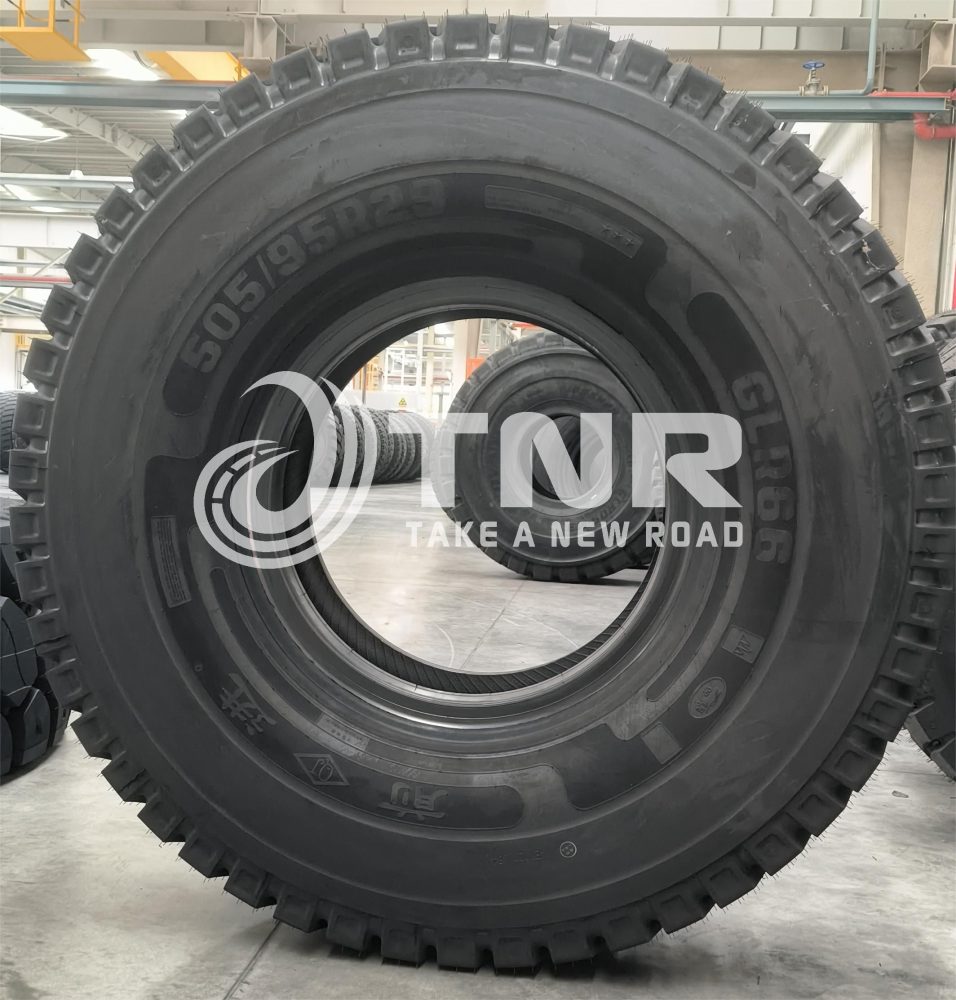 ADVANCE GLR66 505/95R29 ***
